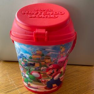 Universal Studios Hollywood Super Nintendo World Container